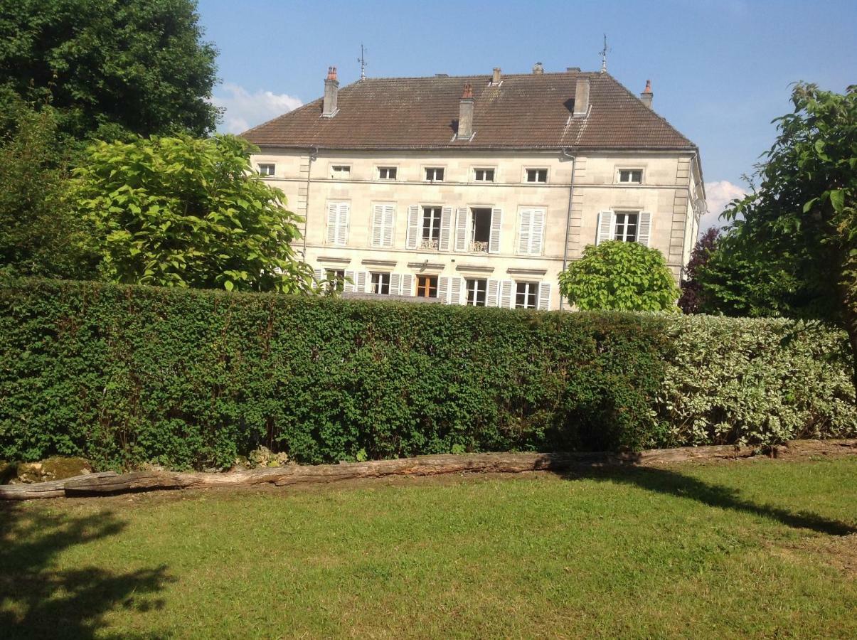 生活乐趣住宿加早餐旅馆 Doulevant-le-Château 外观 照片
